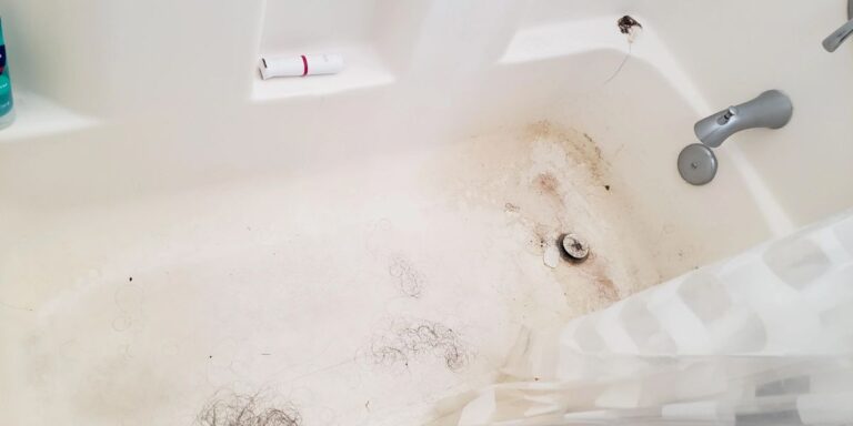 Can a Fiberglass Bathtub Be Repaired?