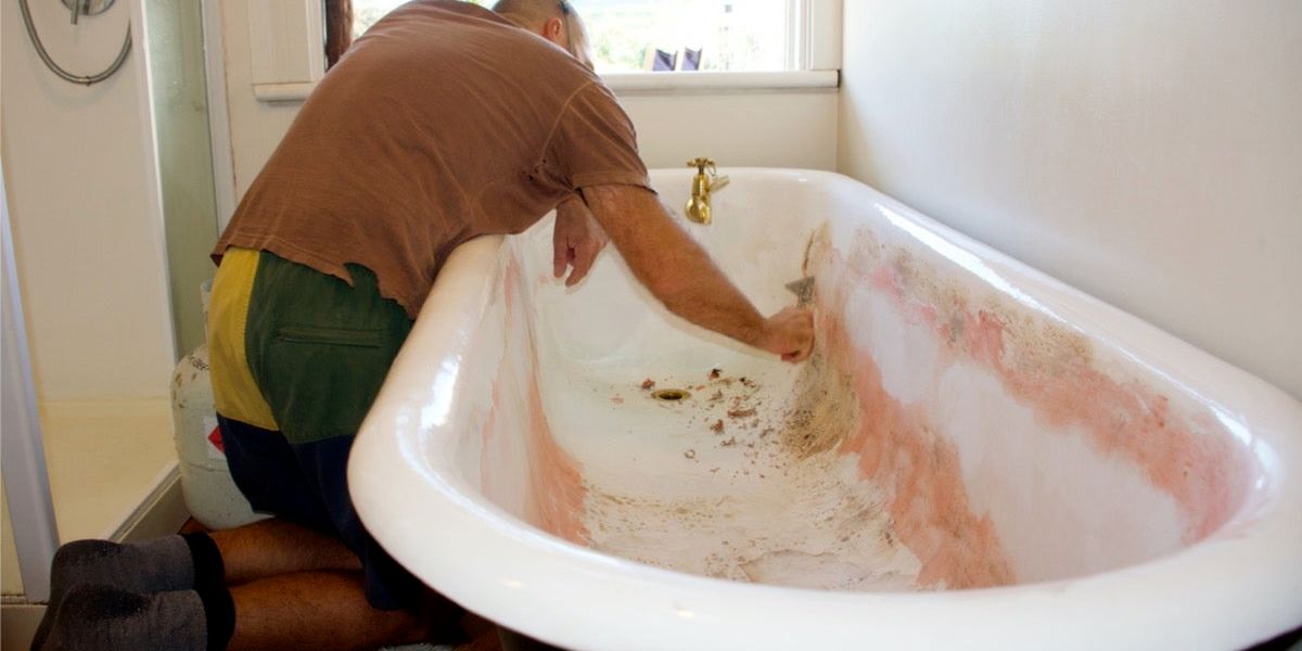 can-you-refinish-fiberglass-bathtubs